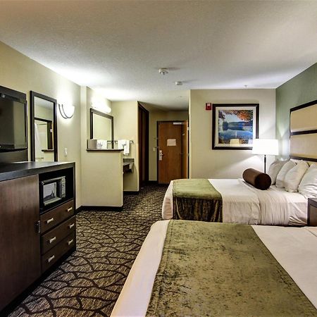 Best Western Plus Vancouver Mall Drive Hotel Room photo